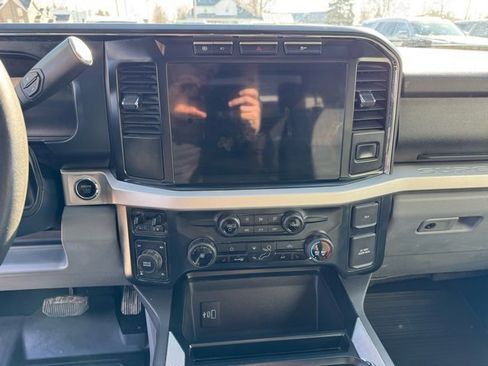 Used 2023 Ford F350 XLT w/ XLT Premium Package image 10