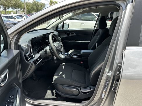 Used 2023 Kia Sportage LX AWD/4WD image 2