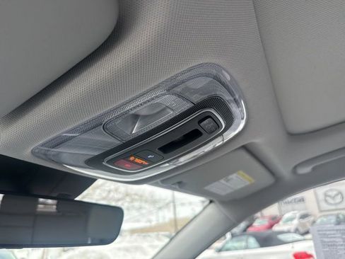 Used 2024 Hyundai Kona Limited image 7