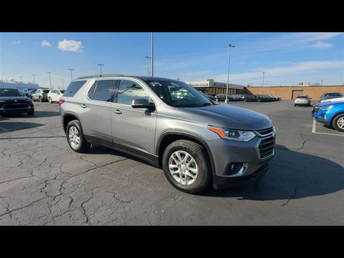 Certified 2020 Chevrolet Traverse LT image 2