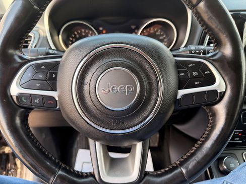 Used 2020 Jeep Compass Limited AWD/4WD image 15