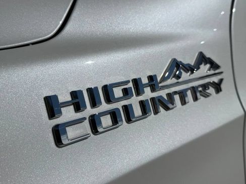 Used 2021 Chevrolet Tahoe High Country AWD/4WD image 12