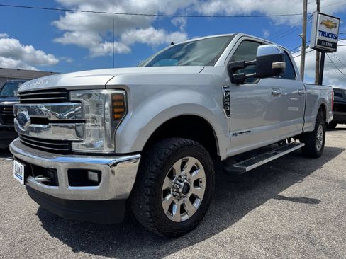 Used 2019 Ford F250 Lariat w/ Chrome Package AWD/4WD image 2