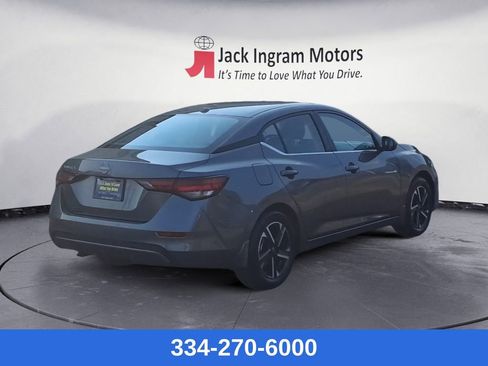 Used 2025 Nissan Sentra SV image 5