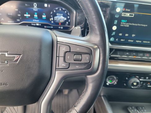 Used 2022 Chevrolet Silverado 1500 RST w/ Z71 Off-Road Package AWD/4WD image 27
