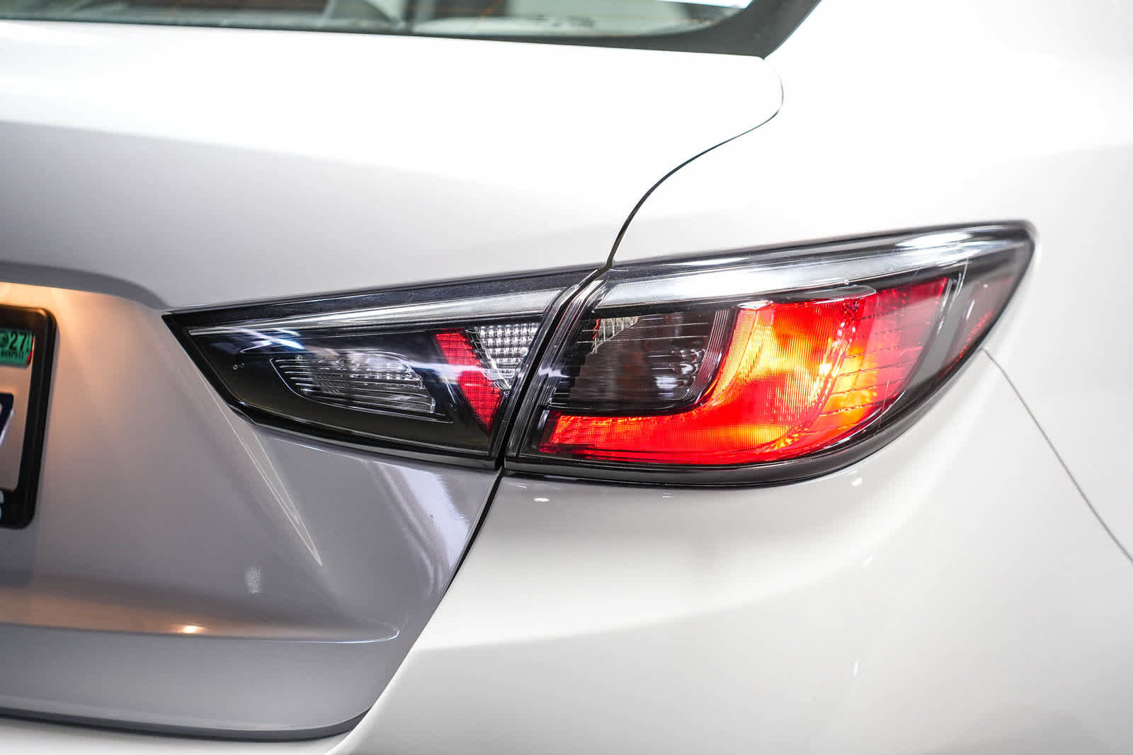 Certified 2019 Toyota Yaris L FWD image 6