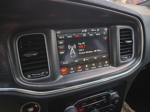 Used 2018 Dodge Charger R/T Scat Pack RWD image 16