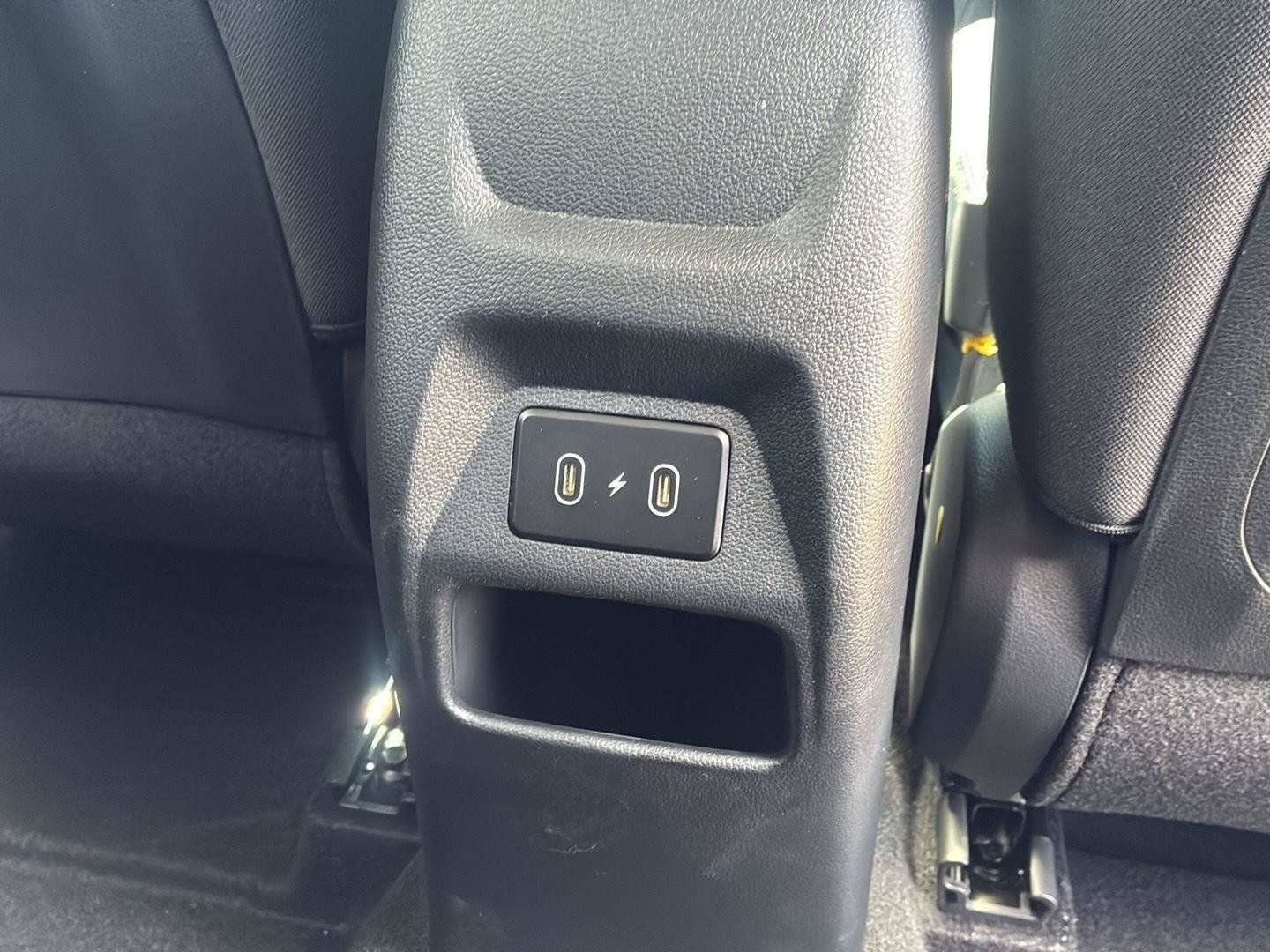 Used 2026 Hyundai Venue SEL FWD image 20