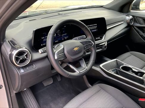 Used 2025 Chevrolet Equinox LT image 15