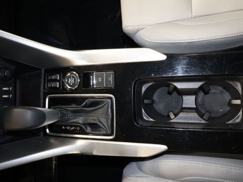 Used 2024 Mitsubishi Eclipse Cross SE image 15