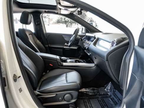 Used 2022 Mercedes-Benz GLA 250 image 34