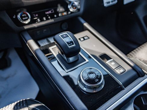 New 2025 Mitsubishi Outlander ES image 27