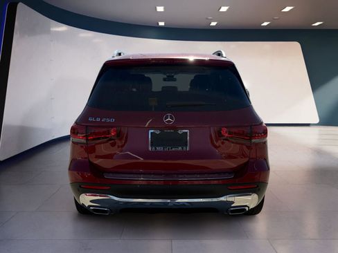 Used 2022 Mercedes-Benz GLB 250 image 4