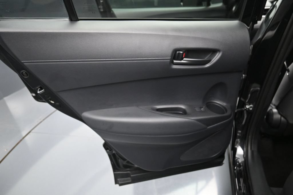 Used 2025 Toyota Corolla Cross LE FWD image 27