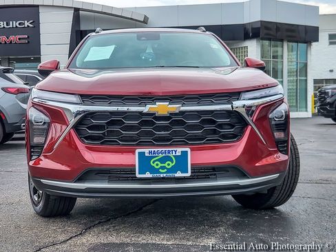 Certified 2024 Chevrolet Trax LT w/ Driver Confidence Package FWD image 4