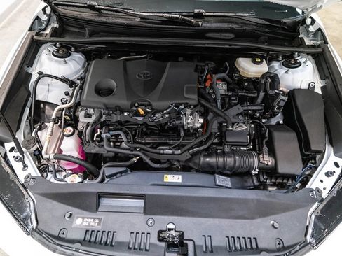 Used 2025 Toyota Camry LE FWD image 32