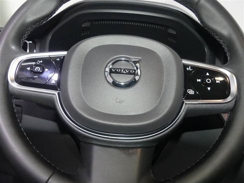 Used 2023 Volvo XC60 B5 Ultimate w/ Climate Package AWD/4WD image 33