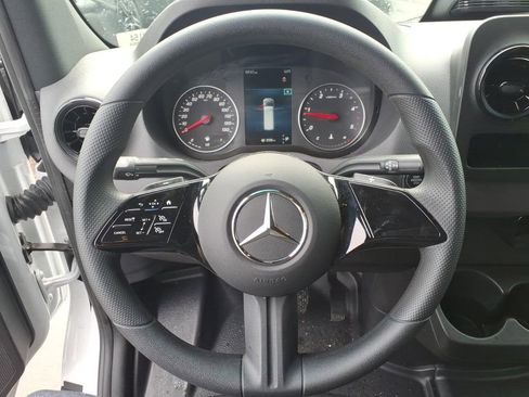 Used 2026 Mercedes-Benz Sprinter 2500 image 19