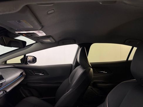 Used 2025 Toyota Prius XLE image 24