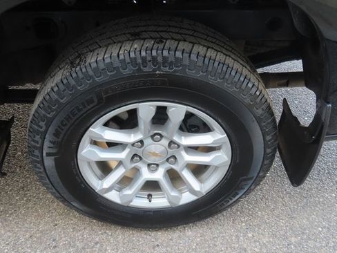 Used 2022 Chevrolet Silverado 1500 LT w/ Diesel Off-Road Package image 15