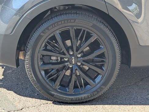 Certified 2022 Kia Telluride SX w/ SX Prestige Package image 7