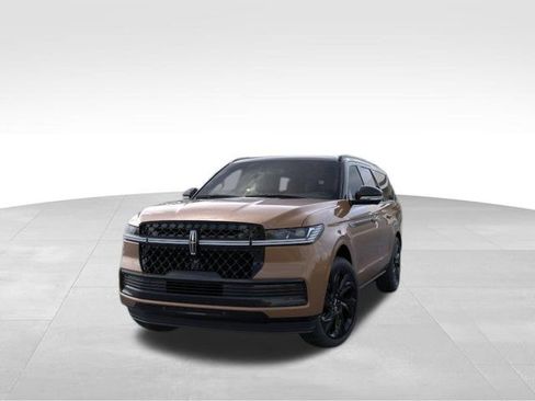 New 2026 Lincoln Navigator L Black Label AWD/4WD image 2