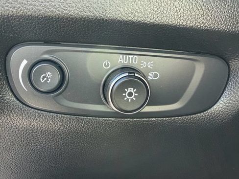Used 2023 Chevrolet Traverse RS AWD/4WD image 22
