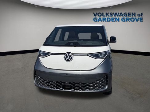 New 2025 Volkswagen ID. Buzz Pro S image 4