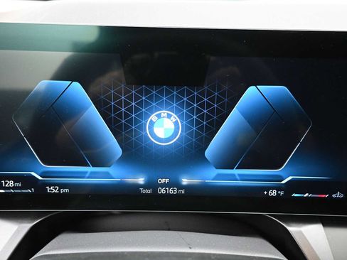 Used 2025 BMW X3 xDrive30i w/ Convenience Package image 12