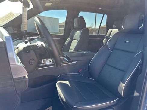 Certified 2025 Cadillac Escalade Sport w/ Touring Package image 14