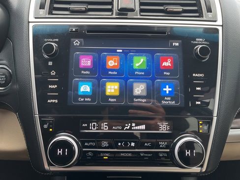 Used 2018 Subaru Outback 2.5i Limited image 16