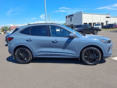 Used 2025 Ford Escape ST-Line Elite w/ Premium Technology Package AWD/4WD image 7