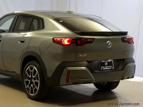 Certified 2025 BMW X2 xDrive28i image 8