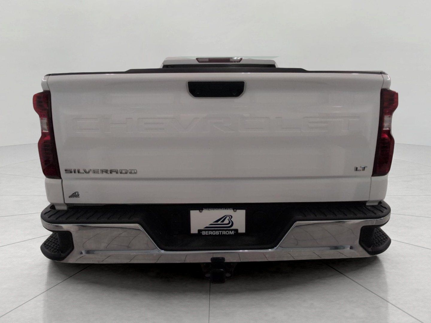 Used 2024 Chevrolet Silverado 1500 LT AWD/4WD image 25