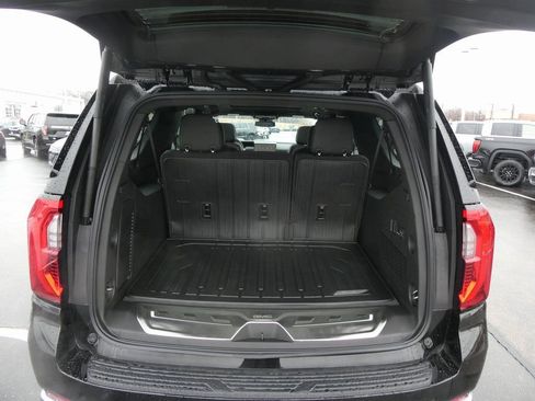 New 2026 GMC Yukon XL Denali w/ Sun & Power Step Package AWD/4WD image 34