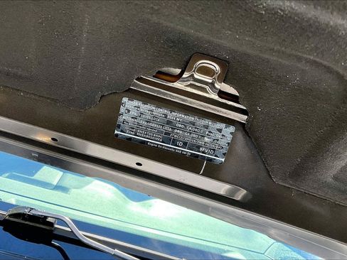 Used 2024 Nissan Titan SV w/ SV Convenience Package RWD image 34