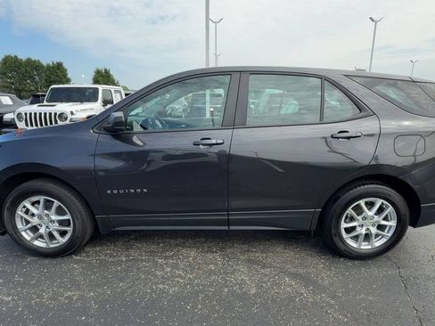 Used 2022 Chevrolet Equinox LS FWD image 5
