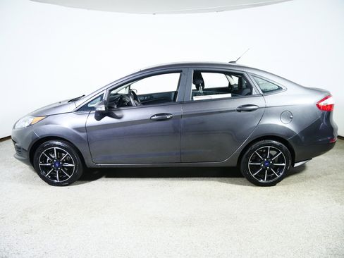 Used 2017 Ford Fiesta SE w/ Cold Weather Package FWD image 4