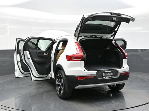 Used 2019 Volvo XC40 T5 Momentum AWD/4WD image 42