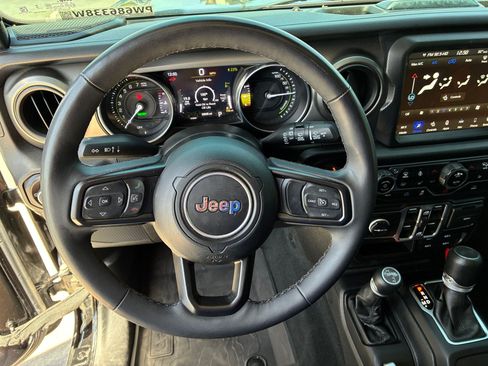 Used 2023 Jeep Wrangler Unlimited w/ Cold Weather Group AWD/4WD image 17