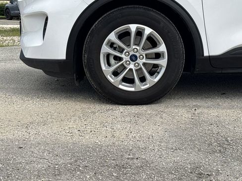 Used 2021 Ford Escape SE FWD image 9