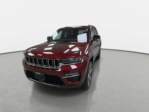 Used 2024 Jeep Grand Cherokee Limited w/ Luxury Tech Group II AWD/4WD image 4