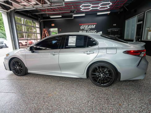 Used 2022 Toyota Camry XSE w/ Navigation Upgrade Package FWD image 2