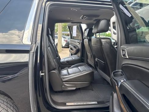 Used 2019 GMC Yukon XL Denali w/ Denali Ultimate Package AWD/4WD image 16