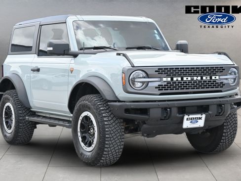 Used 2023 Ford Bronco Badlands AWD/4WD image 2