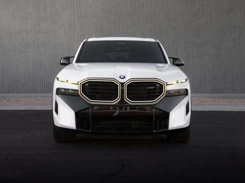 Used 2023 BMW XM AWD/4WD image 12
