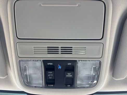 New 2026 Honda Odyssey EX-L image 15