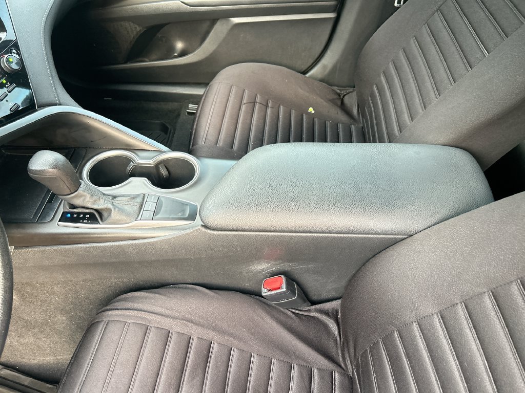 Used 2022 Toyota Camry LE FWD image 27