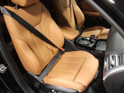 Used 2023 BMW X3 xDrive30i w/ Premium Package image 19