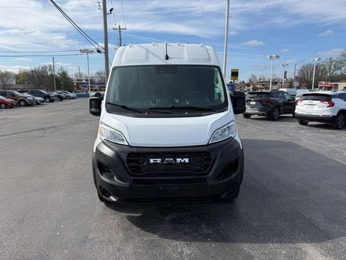 Used 2023 RAM ProMaster 2500 FWD image 9